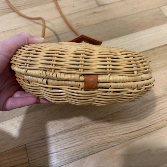 J.McLaughlin Romina Wicker Crossbody Bag Purse Woven Vacation Resort Coastal - Picture 10 of 10
